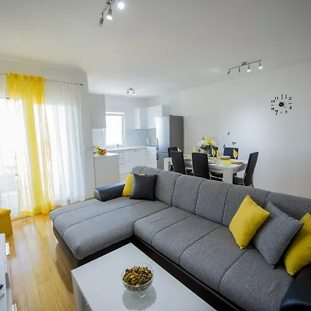 Luka Apartman Makarska